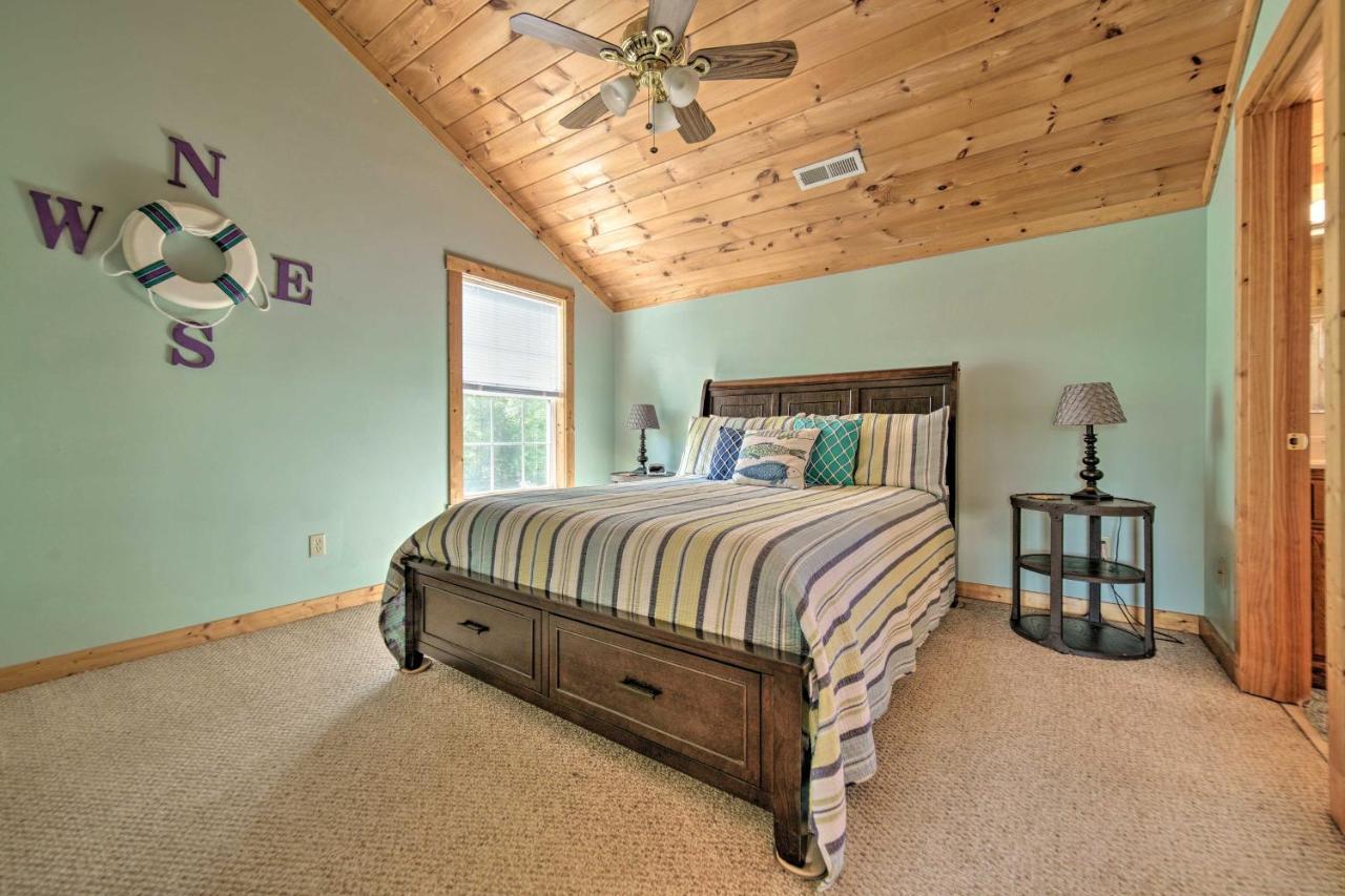 Sevierville Lake House With Deck And Foosball Table! Exterior photo