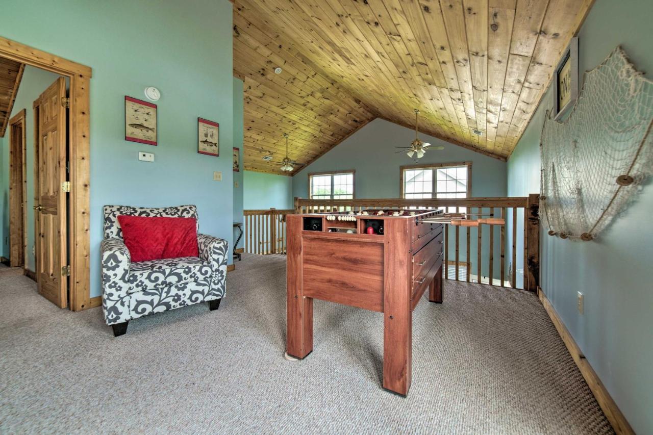 Sevierville Lake House With Deck And Foosball Table! Exterior photo